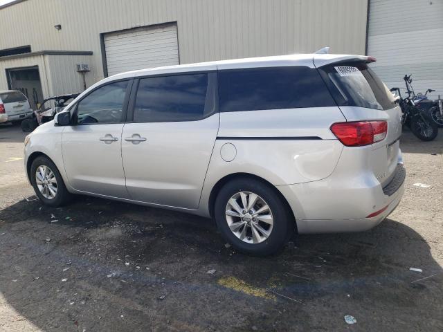 KNDMA5C12F6072923 - 2015 KIA SEDONA L SILVER photo 2