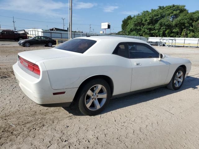 2B3LJ44V69H610616 - 2009 DODGE CHALLENGER SE WHITE photo 3