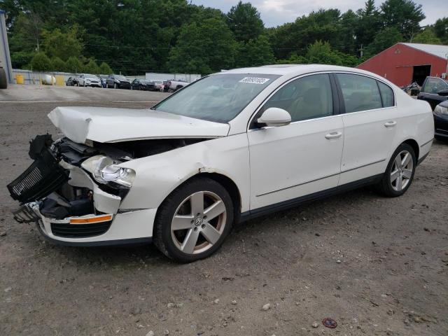 WVWAK73C08P075555 - 2008 VOLKSWAGEN PASSAT KOMFORT WHITE photo 1