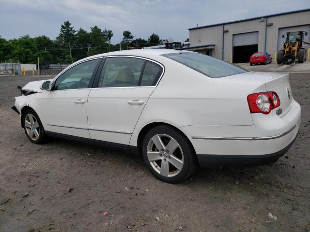 WVWAK73C08P075555 - 2008 VOLKSWAGEN PASSAT KOMFORT WHITE photo 2