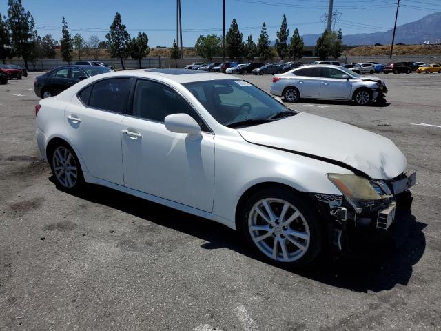 JTHBK262965025299 - 2006 LEXUS IS 250 WHITE photo 4