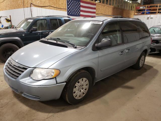 2005 CHRYSLER TOWN & COU LX, 