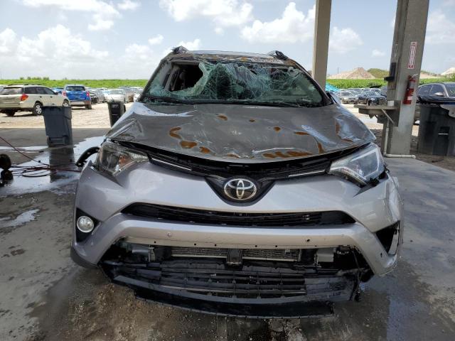 JTMWFREV3JJ165053 - 2018 TOYOTA RAV4 ADVENTURE SILVER photo 5