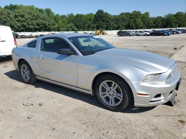 1ZVBP8AM5E5250040 - 2014 FORD MUSTANG SILVER photo 4