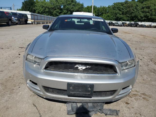 1ZVBP8AM5E5250040 - 2014 FORD MUSTANG SILVER photo 5