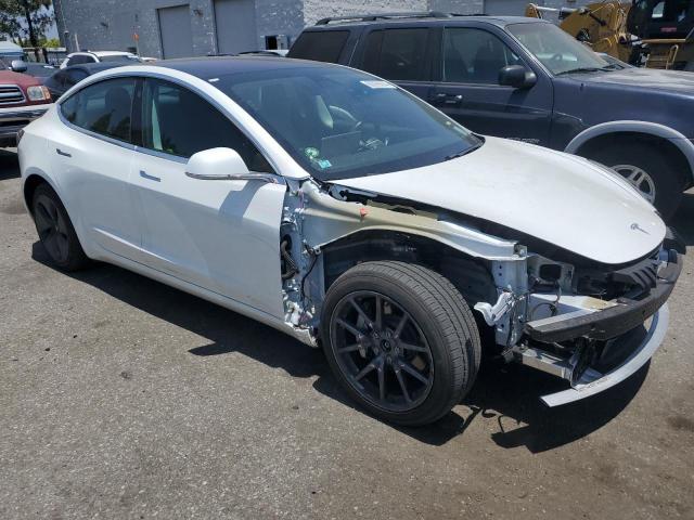 5YJ3E1EB5KF191479 - 2019 TESLA MODEL 3 WHITE photo 4