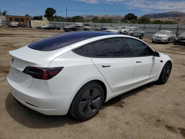 5YJ3E1EA5JF017269 - 2018 TESLA MODEL 3 WHITE photo 3