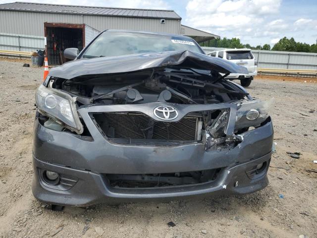 4T1BK3EK4BU618668 - 2011 TOYOTA CAMRY SE 灰色 照片 5