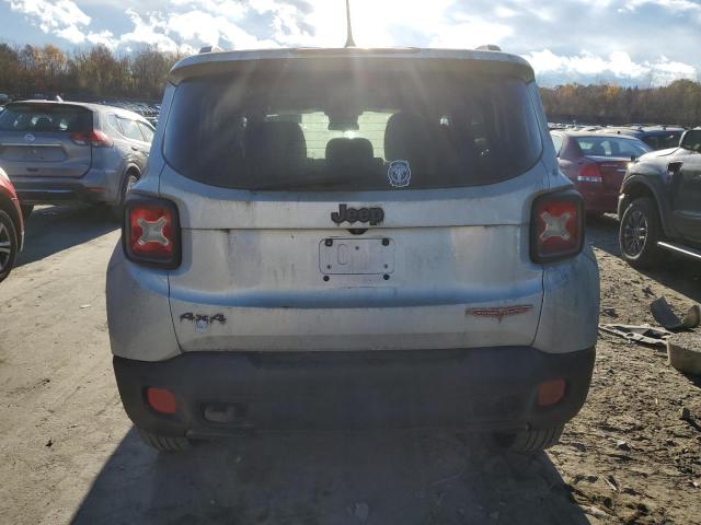 ZACCJBCT5FPB26921 - 2015 JEEP RENEGADE TRAILHAWK SILVER photo 6