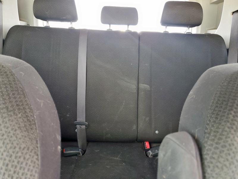 JTLKE50E581048574 - 2008 TOYOTA SCION XB WHITE photo 10