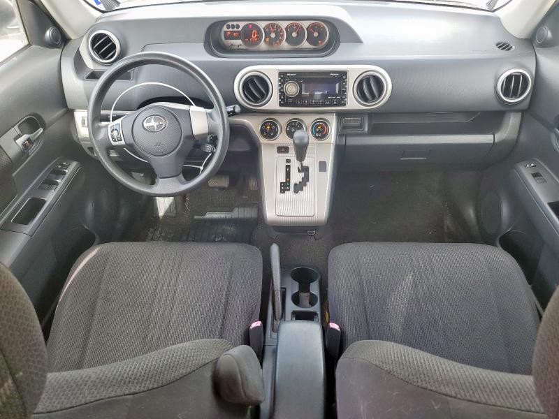 JTLKE50E581048574 - 2008 TOYOTA SCION XB WHITE photo 8