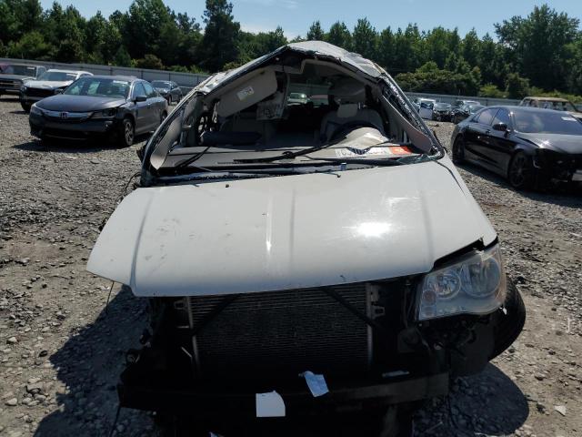 2A4RR8DG0BR611104 - 2011 CHRYSLER TOWN & COU TOURING L WHITE photo 5