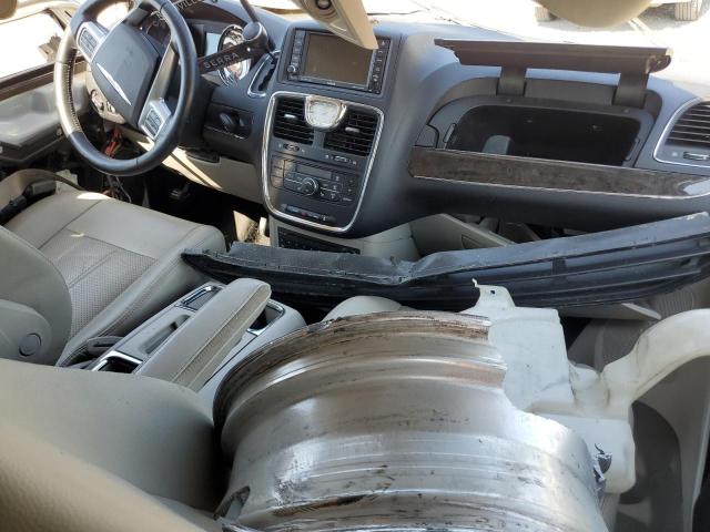 2A4RR8DG0BR611104 - 2011 CHRYSLER TOWN & COU TOURING L WHITE photo 8