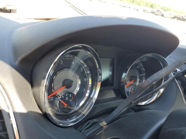 2A4RR8DG0BR611104 - 2011 CHRYSLER TOWN & COU TOURING L WHITE photo 9