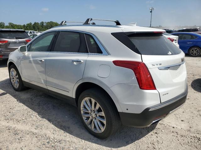 1GYKNFRS8HZ228203 - 2017 CADILLAC XT5 PLATINUM WHITE photo 2