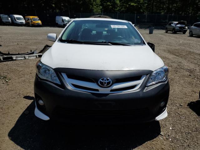 2T1BU4EEXCC813994 - 2012 TOYOTA COROLLA BASE WHITE photo 5