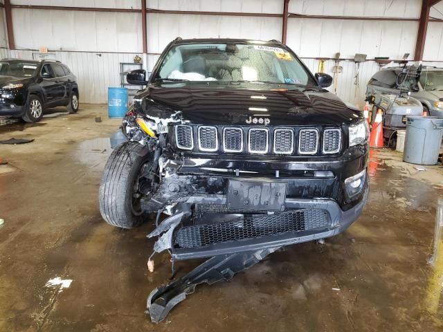 3C4NJDBB9JT168359 - 2018 JEEP COMPASS LATITUDE შავი ფოტო 5