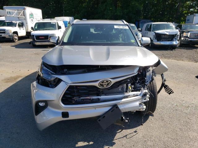 5TDHZRBH7NS241784 - 2022 TOYOTA HIGHLANDER XLE SILVER photo 5