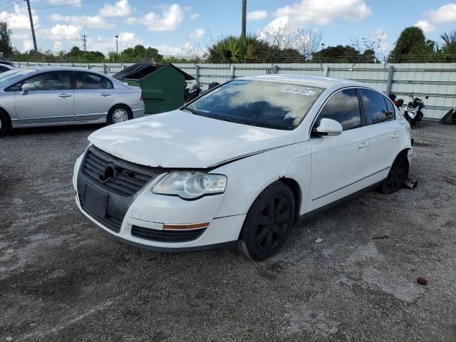 WVWJK73C28P053007 - 2008 VOLKSWAGEN PASSAT TURBO WHITE photo 2