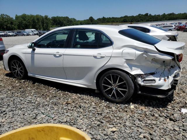 4T1G11AKXMU464036 - 2021 TOYOTA CAMRY SE WHITE photo 2