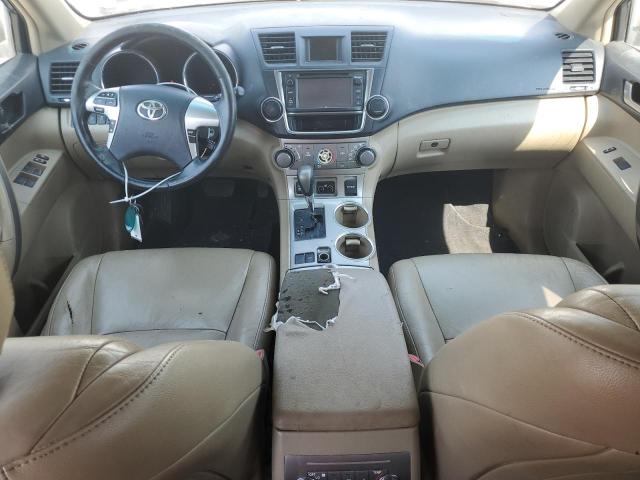 5TDZK3EH4DS134515 - 2013 TOYOTA HIGHLANDER BASE أبيض صورة 8