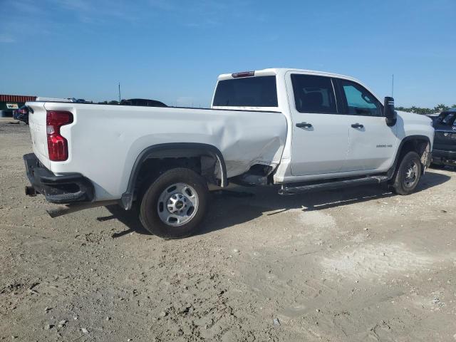1GC4WLE75NF329210 - 2022 CHEVROLET SILVERADO C2500 HEAVY DUTY WHITE photo 3