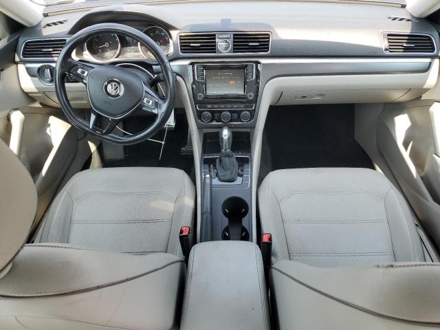 1VWDT7A35HC028622 - 2017 VOLKSWAGEN PASSAT R-LINE ნაცრისფერი ფოტო 8