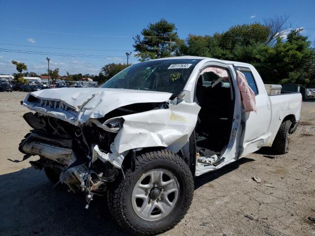 5TFUM5F16EX050547 - 2014 TOYOTA TUNDRA DOUBLE CAB SR/SR5 WHITE photo 2
