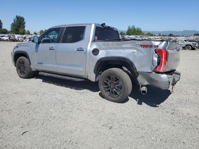 5TFMA5DB7PX060012 - 2023 TOYOTA TUNDRA CREWMAX PLATINUM Gümüş foto 2