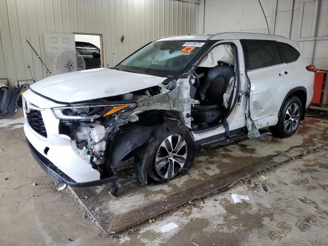 5TDHZRBH0NS591497 - 2022 TOYOTA HIGHLANDER XLE WHITE photo 1
