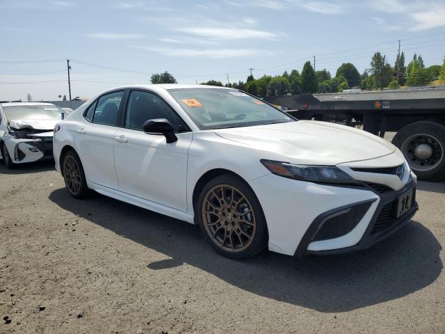 4T1T31AK9RU065179 - 2024 TOYOTA CAMRY SE NIGHT SHADE WHITE photo 4