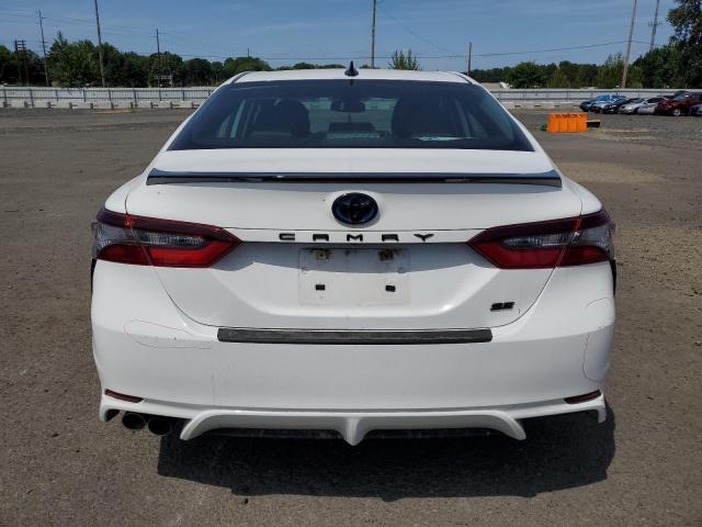 4T1T31AK9RU065179 - 2024 TOYOTA CAMRY SE NIGHT SHADE WHITE photo 6