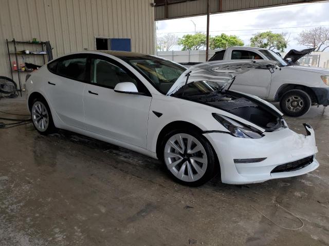 5YJ3E1EA3PF426816 - 2023 TESLA MODEL 3 WHITE photo 4