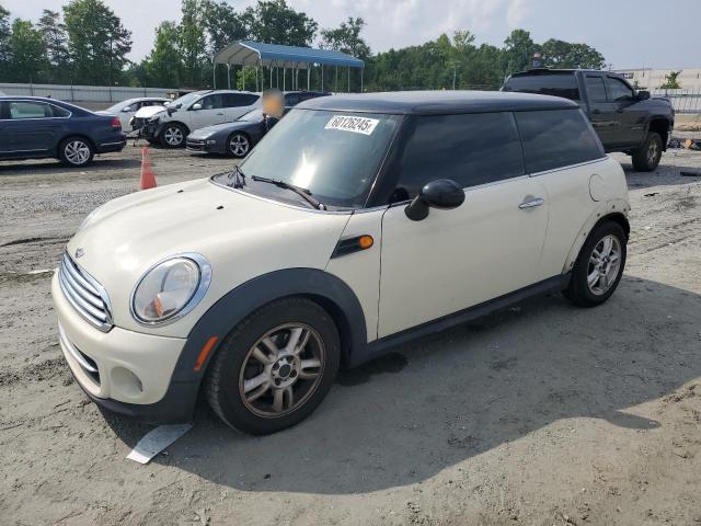 2013 MINI COOPER, 