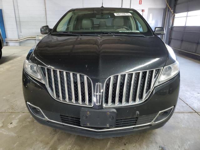 2LMDJ8JK7DBL05609 - 2013 LINCOLN MKX BLACK photo 5