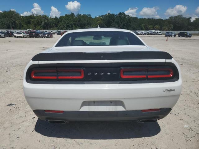 2C3CDZFJXFH877822 - 2015 DODGE CHALLENGER R/T SCAT PACK WHITE photo 6