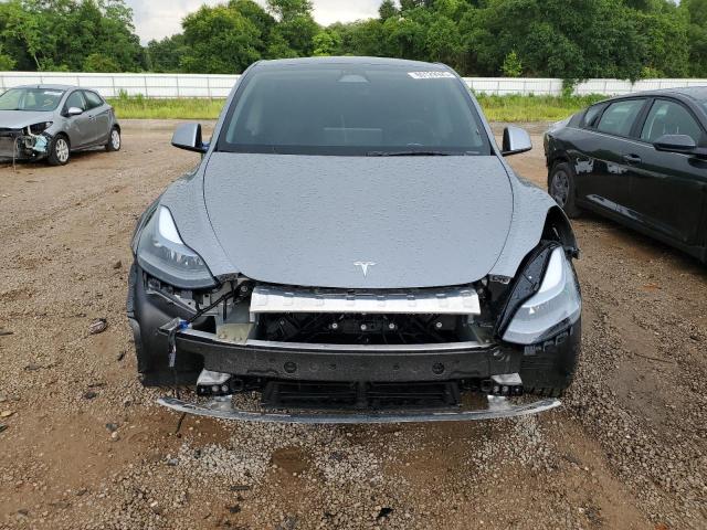 7SAYGAEEXSF303786 - 2025 TESLA MODEL Y SILVER photo 5