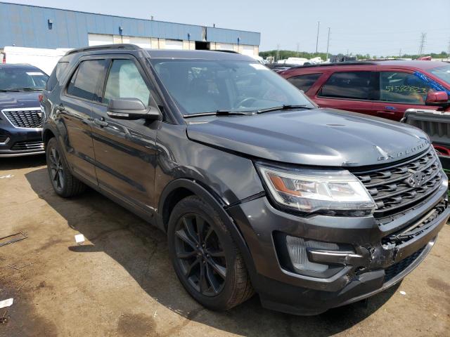 1FM5K8D84HGC31111 - 2017 FORD EXPLORER XLT GRAY photo 4