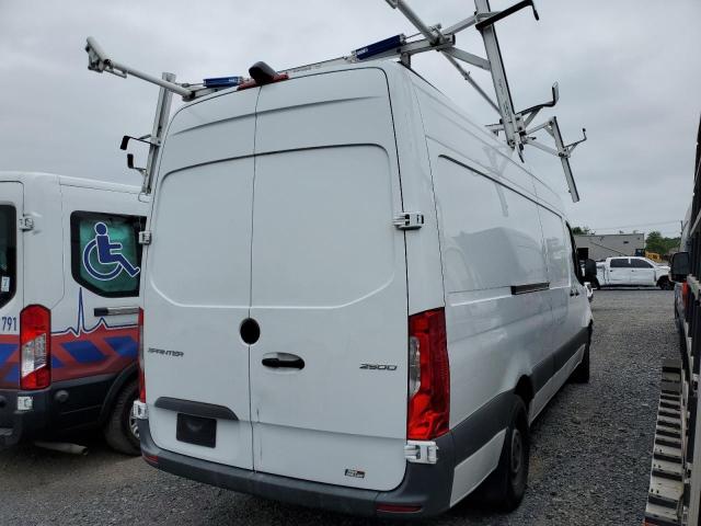 W1Y4KCHY3PT131631 - 2023 MERCEDES-BENZ SPRINTER 2500 WHITE photo 3