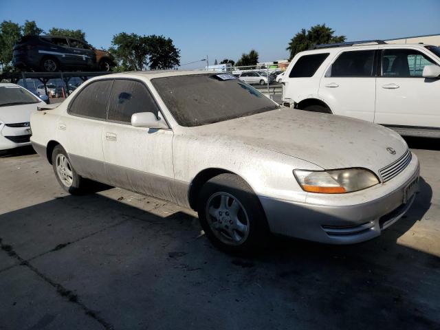 JT8BF12G6T0138944 - 1996 LEXUS ES 300 WHITE photo 4