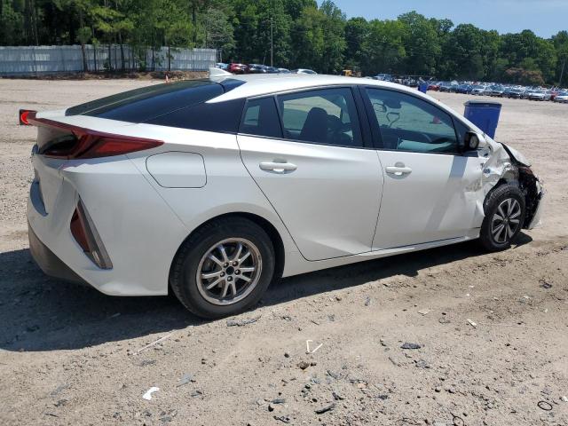 JTDKARFP9H3045608 - 2017 TOYOTA PRIUS PRIM WHITE photo 3