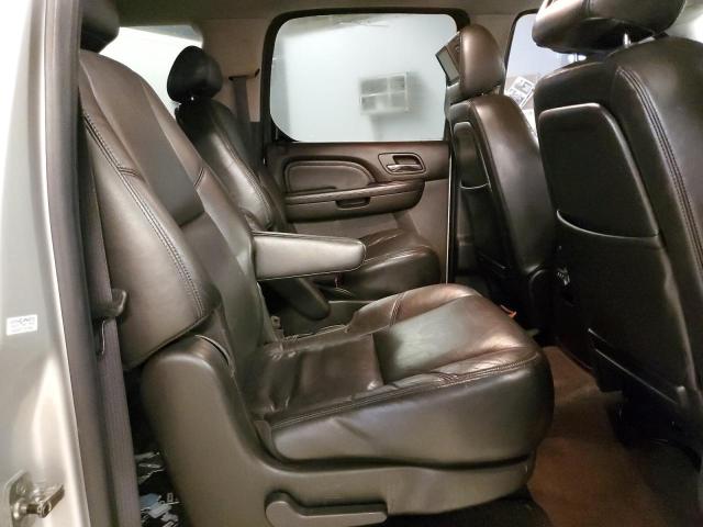 1GYUCHEFXAR204090 - 2010 CADILLAC ESCALADE ESV LUXURY SILVER photo 11