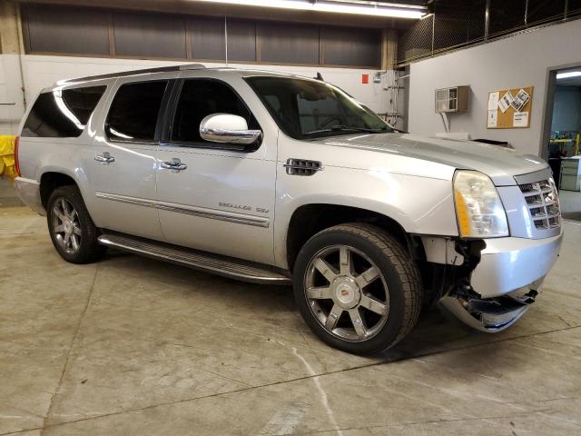 1GYUCHEFXAR204090 - 2010 CADILLAC ESCALADE ESV LUXURY SILVER photo 4