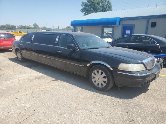 1L1FM88W85Y611146 - 2005 LINCOLN TOWN CAR EXECUTIVE Schwarz Foto 4