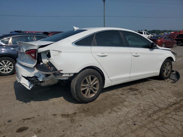 5NPE24AF9FH018194 - 2015 HYUNDAI SONATA SE WHITE photo 3