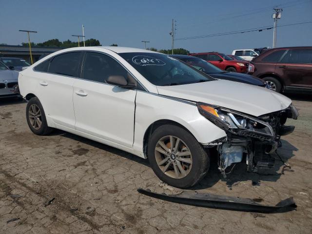 5NPE24AF9FH018194 - 2015 HYUNDAI SONATA SE WHITE photo 4