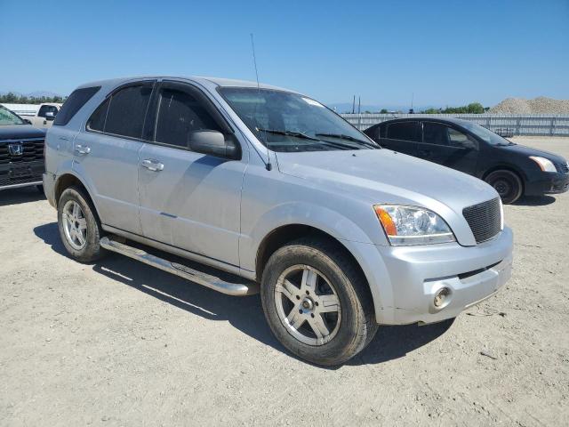 KNDJC733255365817 - 2005 KIA SORENTO EX SILVER photo 4