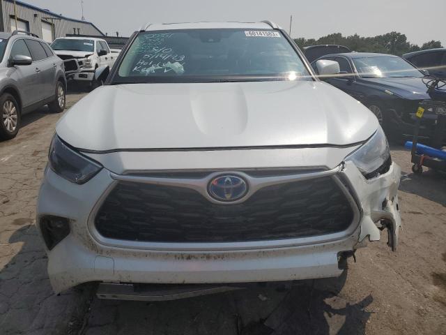 5TDKBRCH7PS571811 - 2023 TOYOTA HIGHLANDER HYBRID XLE WHITE photo 5