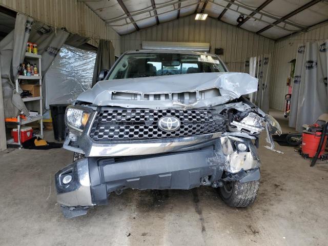 5TFRM5F14KX140894 - 2019 TOYOTA TUNDRA DOUBLE CAB SR/SR5 GRAY photo 9