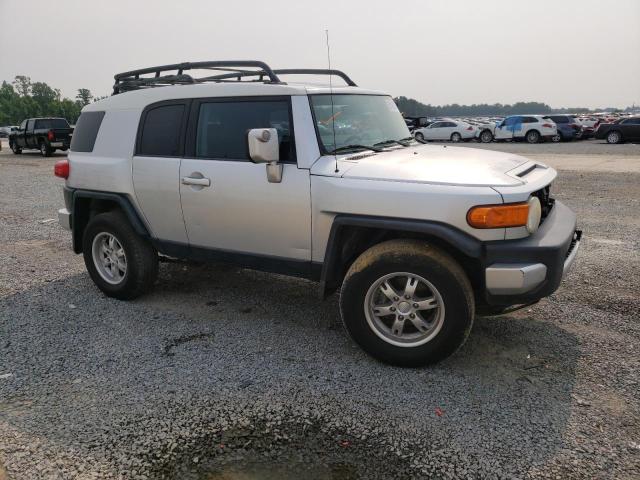 JTEBU11F570041493 - 2007 TOYOTA FJ CRUISER GRAY photo 4